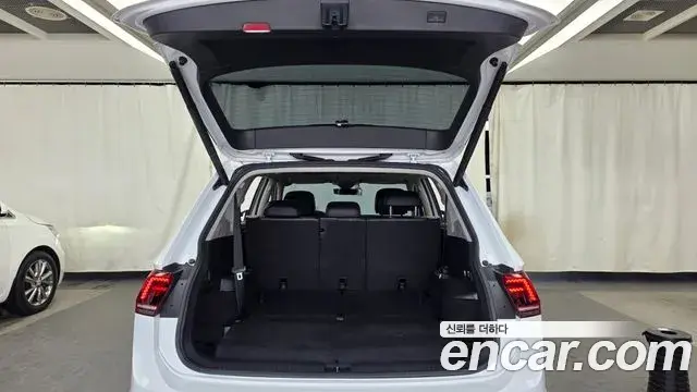 Volkswagen Tiguan Allspace 2020 — Photo 12/20