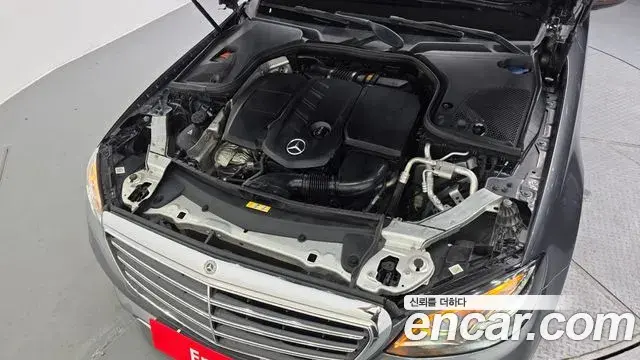 Mercedes-Benz E-Class 2018 — Фото 5/20