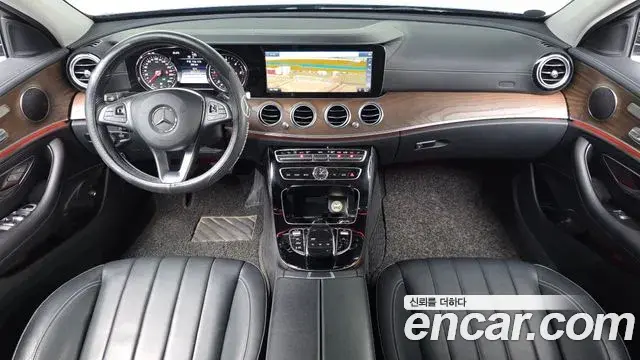 Mercedes-Benz E-Class 2018 — Фото 9/20
