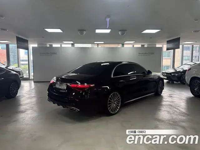 Mercedes-Benz S-Class 2025 — Фото 1/18