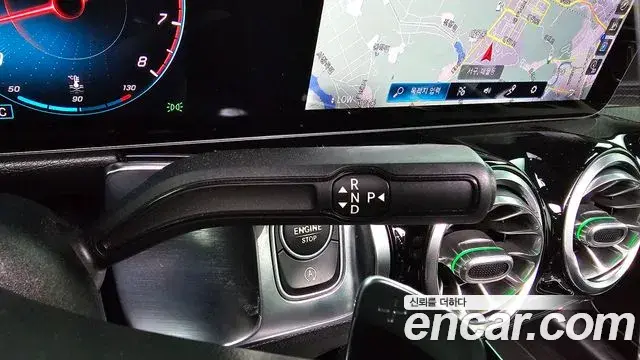 Mercedes-Benz GLB-Class 2020 — Фото 16/20