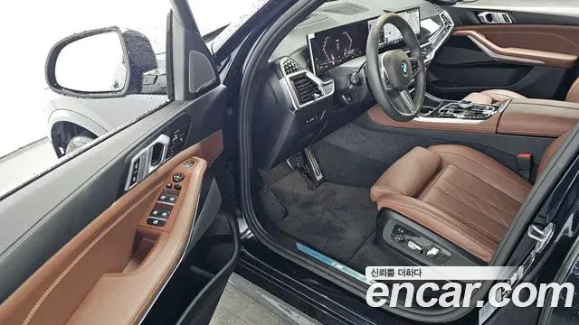 BMW X5 2025 — Фото 10/20
