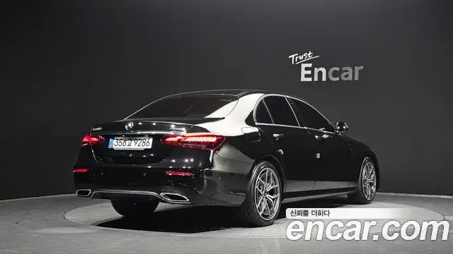 Mercedes-Benz E-Class 2021 — Фото 2/20