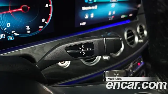 Mercedes-Benz E-Class 2021 — Фото 9/20