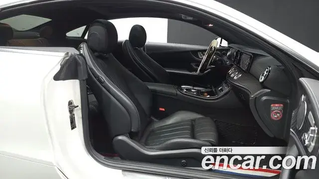Mercedes-Benz E-Class 2019 — Фото 12/20