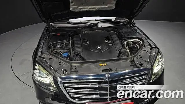 Mercedes-Benz S-Class 2019 — Фото 6/20