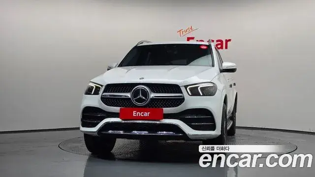 Mercedes-Benz GLE-Class 2019 — Şəkil 9/20