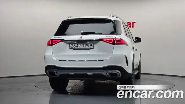 Mercedes-Benz GLE-Class 2019 — Şəkil 12/20