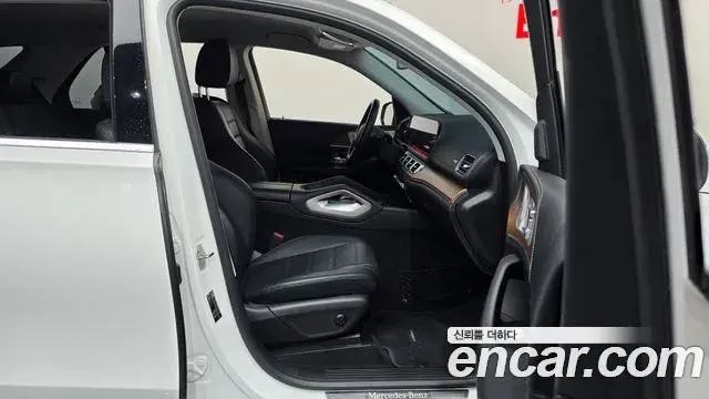 Mercedes-Benz GLE-Class 2019 — Şəkil 19/20