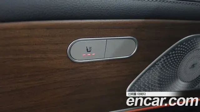 Mercedes-Benz GLE-Class 2019 — Şəkil 16/20