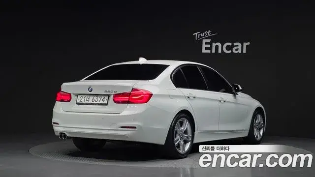 BMW 3 Series 2018 — Фото 2/20