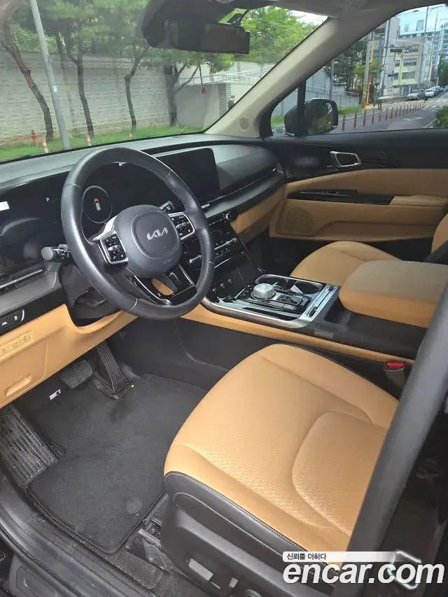 Kia Carnival 2021 — Фото 9/11