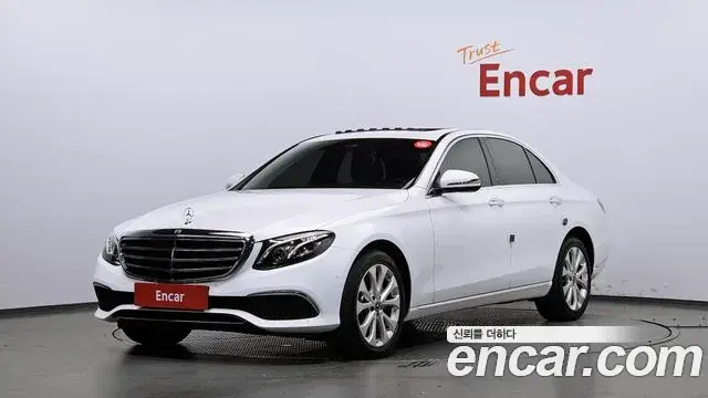 Mercedes-Benz E-Class 2019 — Фото 1/20