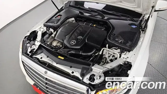 Mercedes-Benz E-Class 2019 — Фото 6/20