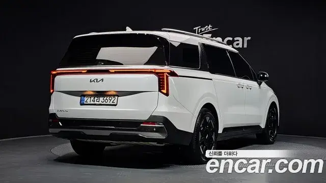 Kia Carnival 2024 — Şəkil 4/36