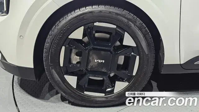 Kia Carnival 2024 — Şəkil 19/36