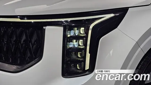 Kia Carnival 2024 — Şəkil 27/36