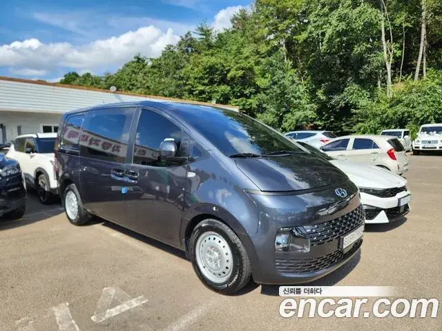 Hyundai Staria 2022 — Фото 1/13