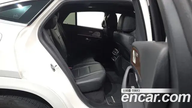 Mercedes-Benz GLE-Class 2022 — Фото 11/20