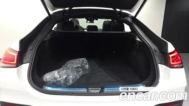 Mercedes-Benz GLE-Class 2022 — Фото 19/20