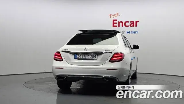 Mercedes-Benz E-Class 2020 — Фото 4/20