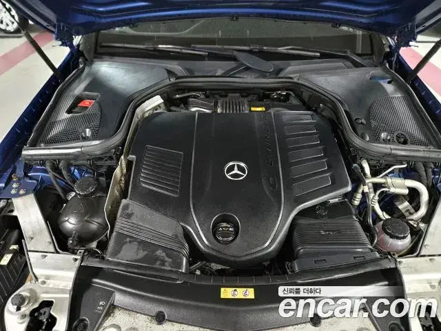 Mercedes-Benz E-Class 2022 — Фото 16/17