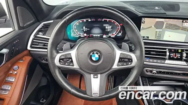 BMW X7 2022 — Фото 13/20