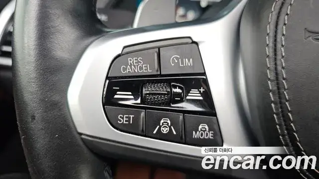 BMW X7 2022 — Фото 19/20