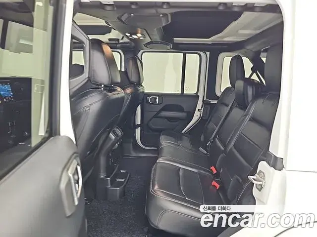 Jeep Wrangler 2019 — Фото 11/20
