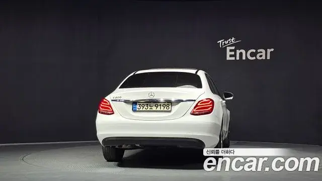 Mercedes-Benz C-Class 2018 — Фото 4/20