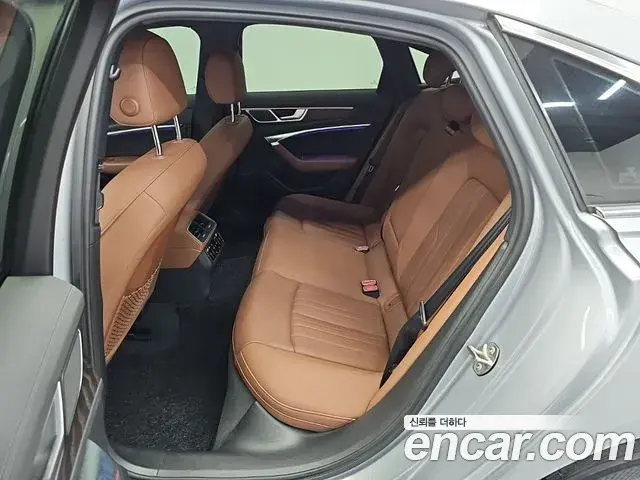 Audi A6 2021 — Фото 12/19