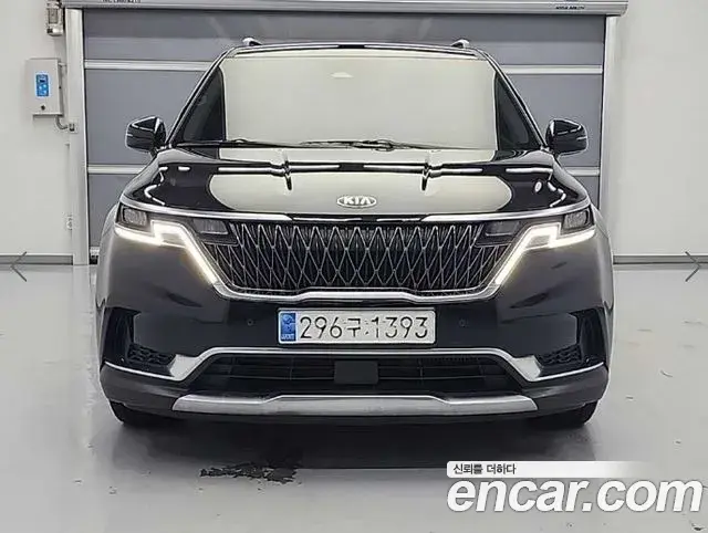 Kia Carnival 2021 — Фото 3/20