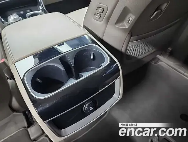 Kia Carnival 2021 — Фото 13/20