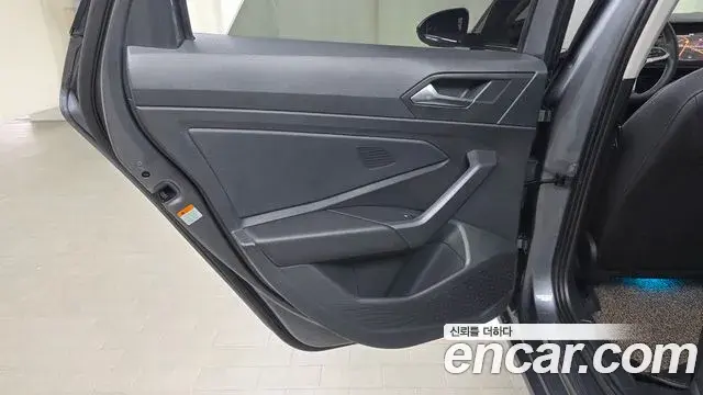 Volkswagen Jetta 2022 — Photo 29/31