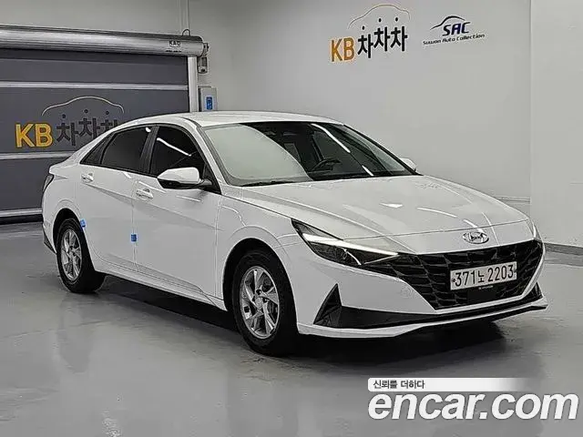 Hyundai Avante 2020 — Фото 1/18