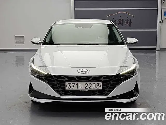 Hyundai Avante 2020 — Фото 2/18