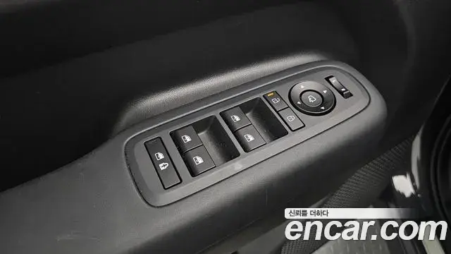 Hyundai Santa Fe 2025 — Фото 17/20