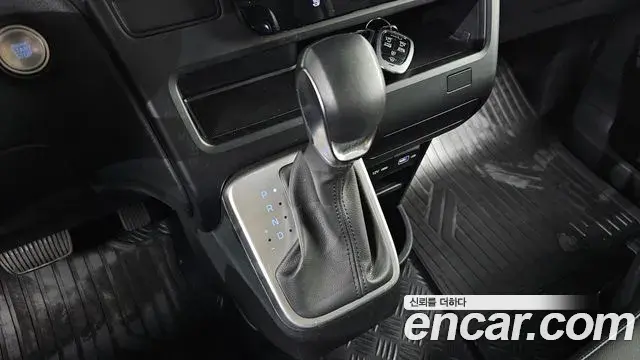 Hyundai Staria 2022 — Şəkil 9/20