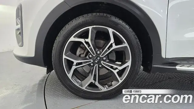 Kia Sportage The Bold 2020 — Фото 5/20