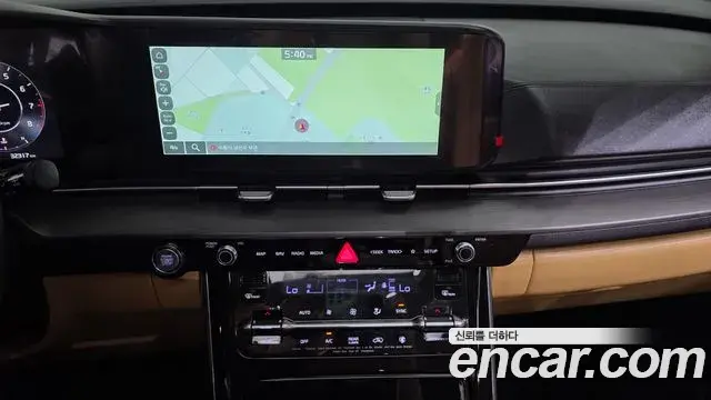 Kia Carnival 2021 — Фото 12/20