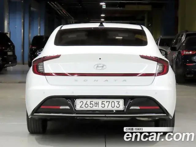 Hyundai Sonata 2022 — Фото 3/20