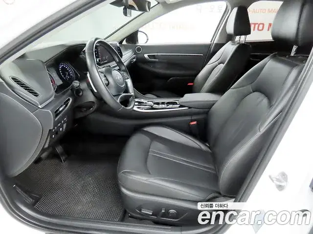 Hyundai Sonata 2022 — Фото 8/20