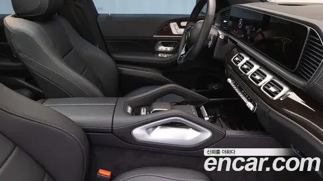 Mercedes-Benz GLE-Class 2026 — Фото 18/19