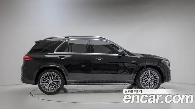 Mercedes-Benz GLE-Class 2025 — Фото 1/16