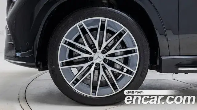 Mercedes-Benz GLE-Class 2025 — Фото 4/16