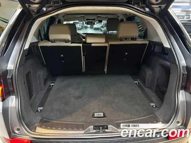 Land Rover Discovery Sport 2022 — Фото 14/19