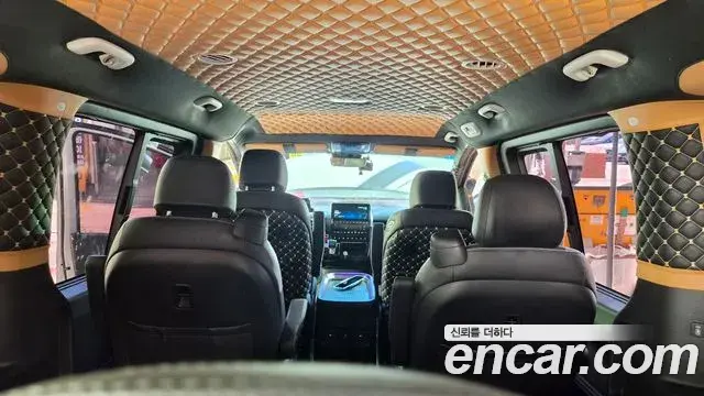 Hyundai Staria 2024 — Фото 4/20