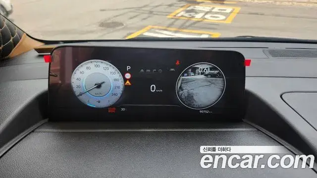 Hyundai Staria 2024 — Фото 14/20