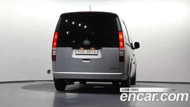 Hyundai Staria 2021 — Фото 4/20