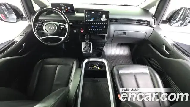 Hyundai Staria 2021 — Фото 7/20